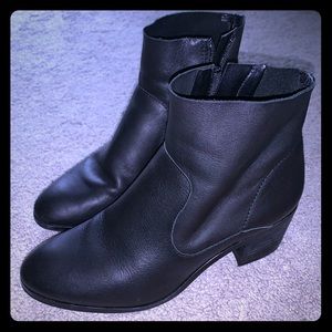 Gianni bini black booties